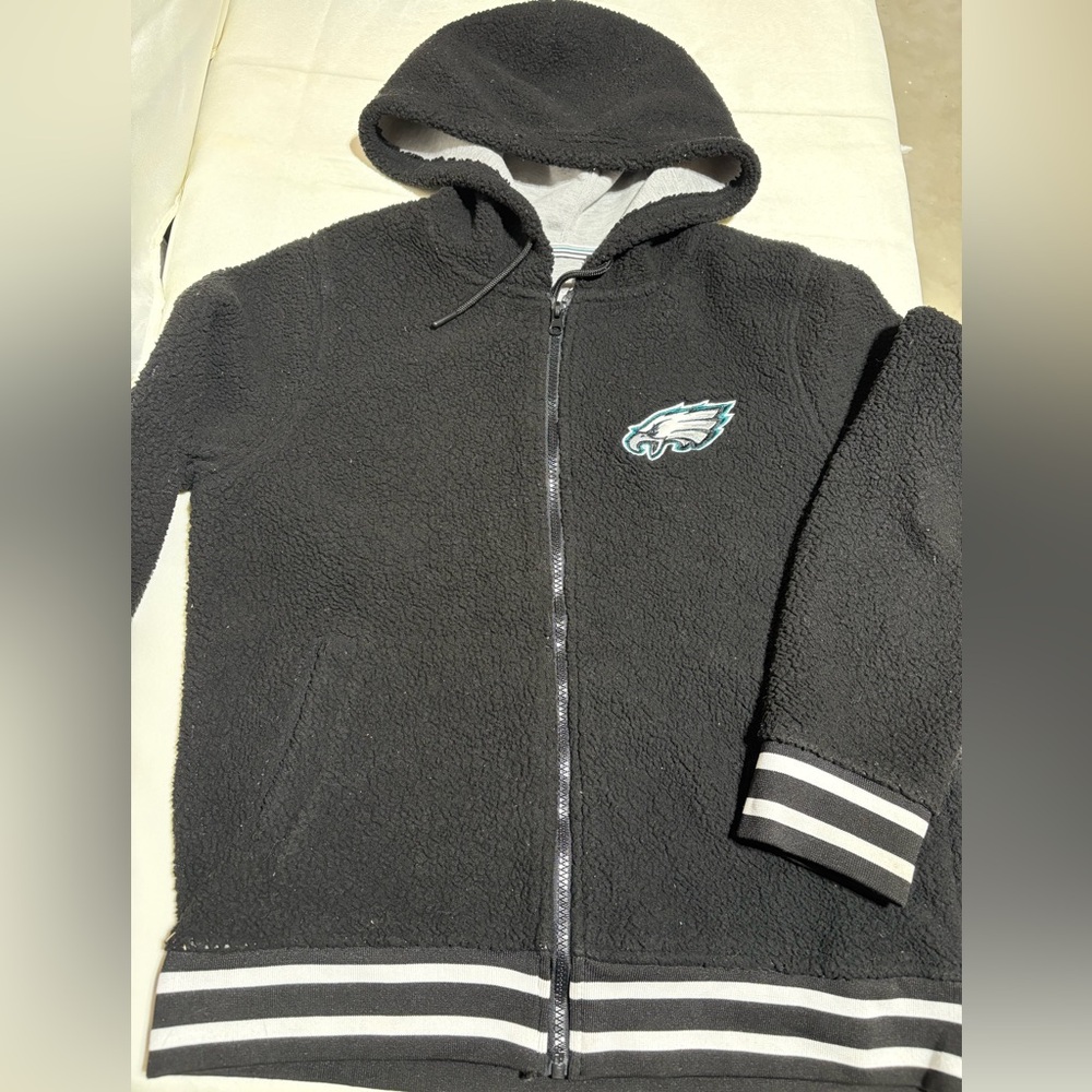 Eagles Women’s Black Fleece Zip down Hoodie